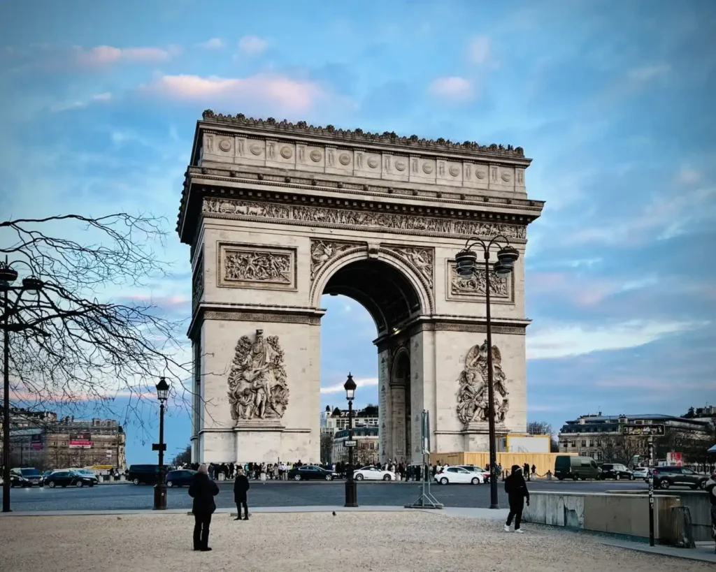 Arc de Triomphe à Paris, localisation de la formation Lagree Level 1